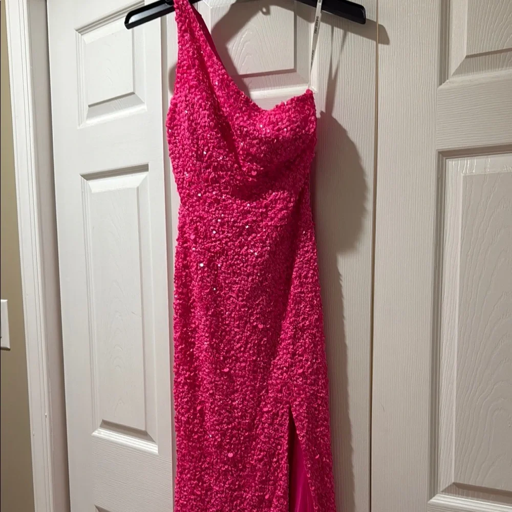Sherri Hill Prom Dress - Picture 5 of 11